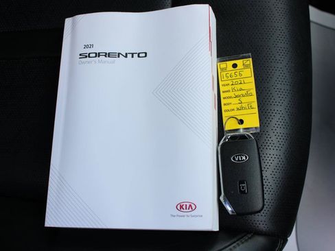Used 2021 Kia Sorento S w/ Panoramic Sunroof Package FWD image 47