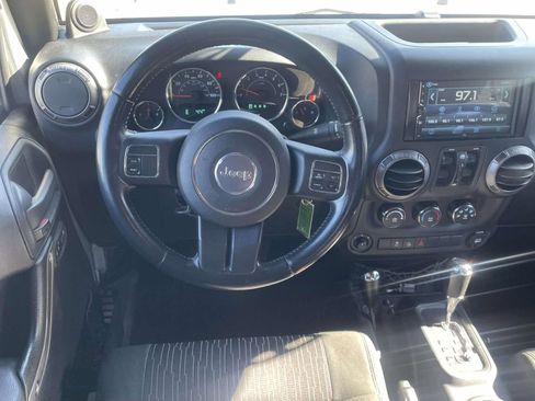 Used 2012 Jeep Wrangler Unlimited Sport image 11