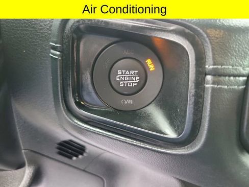 Used 2024 Jeep Wrangler Unlimited Sahara AWD/4WD image 17