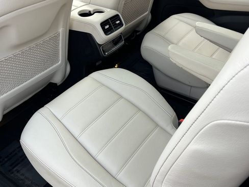 Used 2023 Mercedes-Benz GLS 580 4MATIC image 21