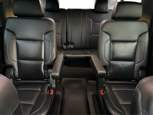Used 2019 Chevrolet Suburban LT AWD/4WD image 14