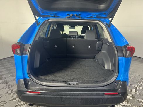 Used 2021 Toyota RAV4 LE FWD image 34