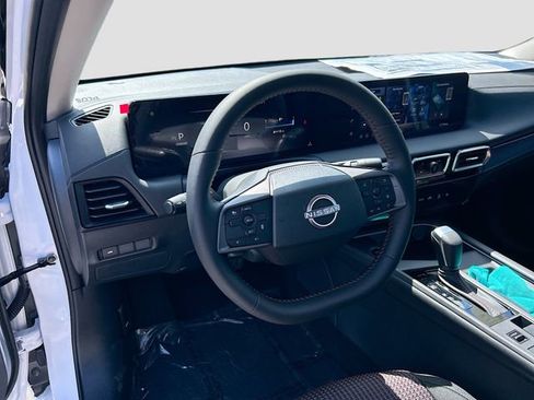 New 2026 Nissan Sentra SR FWD image 7