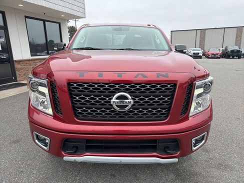 Used 2019 Nissan Titan PRO-4X image 10