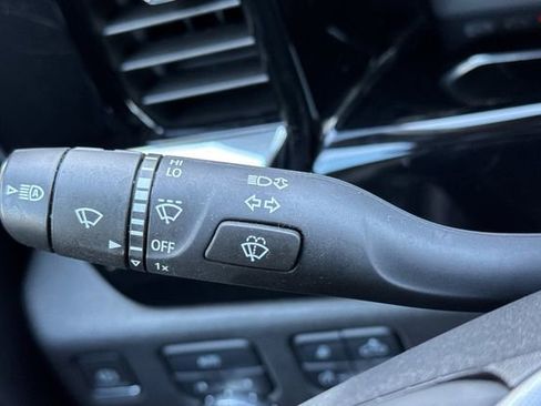 Used 2024 GMC Sierra 1500 SLT image 38