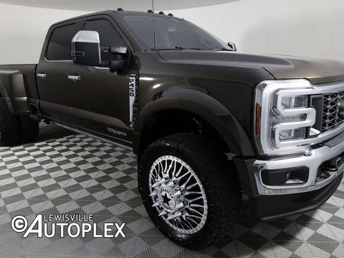 Used 2025 Ford F450 Lariat w/ Lariat Ultimate Package image 3