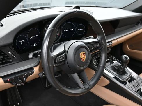 Certified 2022 Porsche 911 Carrera S RWD image 17