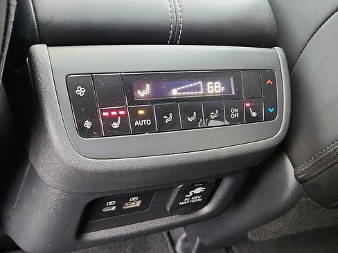 Used 2024 Nissan Pathfinder Platinum w/ Lighting Package (N93) AWD/4WD image 12