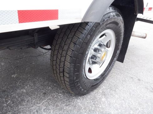 Used 2020 Chevrolet Express 3500 w/ Power Convenience Package image 11