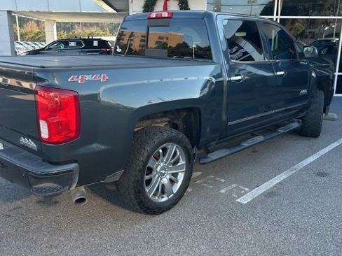 Used 2017 Chevrolet Silverado 1500 High Country image 4
