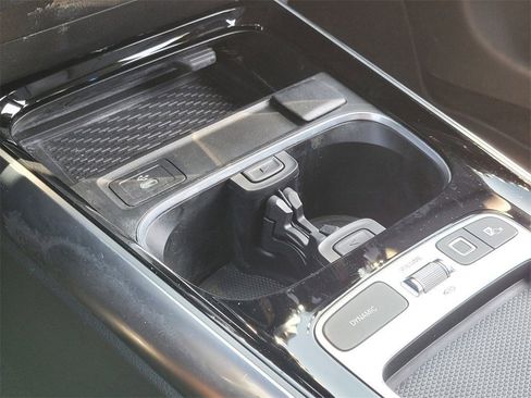 Certified 2025 Mercedes-Benz GLA 250 image 17