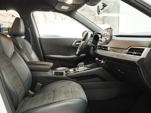 Used 2024 Mitsubishi Outlander SE FWD image 22