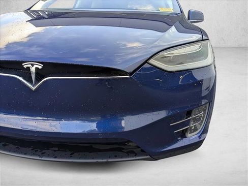 Used 2017 Tesla Model X 90D image 19