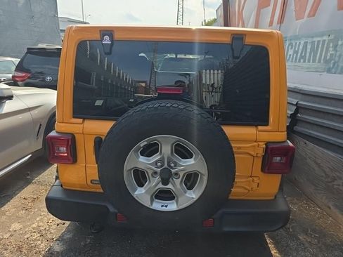 Used 2021 Jeep Wrangler Unlimited Sport AWD/4WD image 5