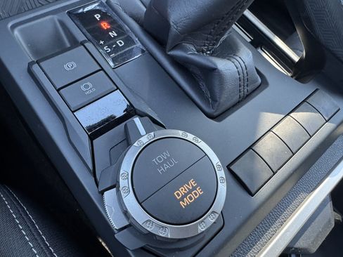 Certified 2025 Toyota Tacoma TRD Sport AWD/4WD image 36