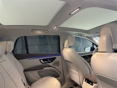 Used 2023 Mercedes-Benz EQS 580 4MATIC SUV image 7