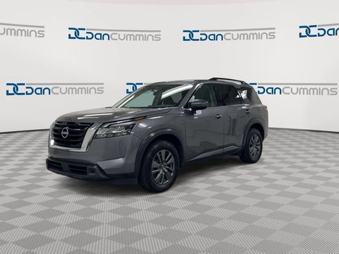 Used 2022 Nissan Pathfinder SV FWD image 4