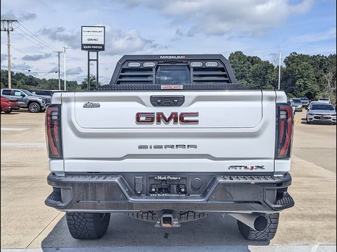 Used 2026 GMC Sierra 2500 AT4X AWD/4WD image 8