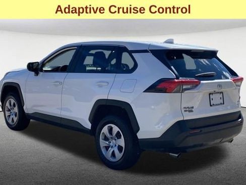 Used 2024 Toyota RAV4 LE AWD/4WD image 6