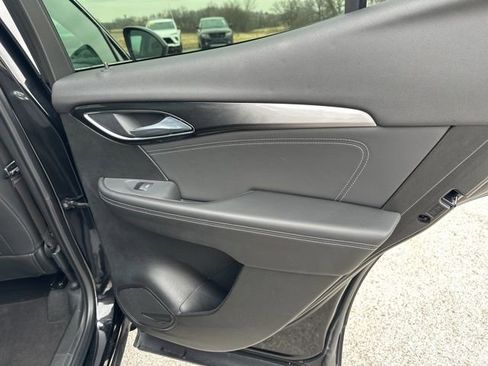 Used 2025 Buick Envision Preferred image 44