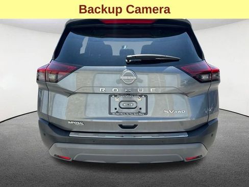 Used 2023 Nissan Rogue SV image 12