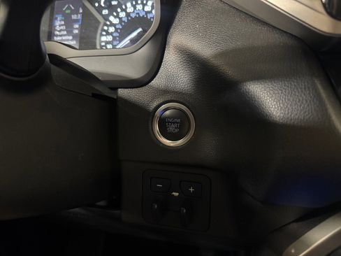 Used 2023 Toyota Tundra SR5 w/ SR5 Premium Package RWD image 30