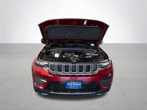 Certified 2023 Jeep Grand Cherokee Laredo w/ Luxury Tech Group I AWD/4WD image 22