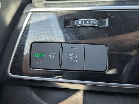 Used 2021 Audi Q8 Premium Plus w/ Premium Plus Package AWD/4WD image 12
