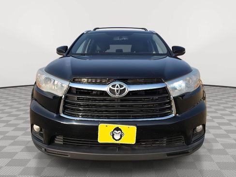 Used 2014 Toyota Highlander XLE AWD/4WD image 2