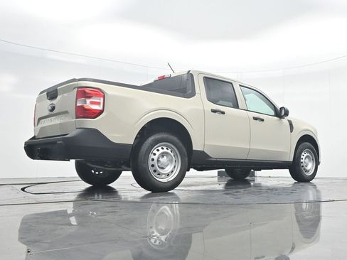 New 2025 Ford Maverick XL w/ Equipment Group 102A image 37