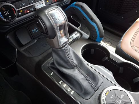 Used 2023 Ford Bronco Outer Banks AWD/4WD image 16