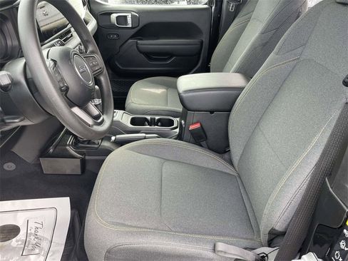 Used 2025 Jeep Wrangler Sport image 12