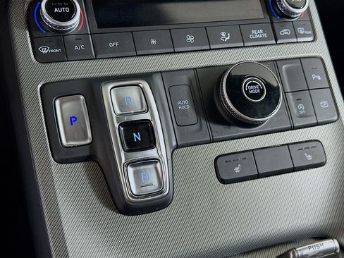 Used 2025 Hyundai Palisade SEL FWD image 25