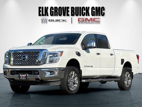 Used 2018 Nissan Titan SL w/ Chrome Package AWD/4WD image 8