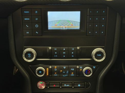Used 2022 Ford Mustang Coupe RWD image 18