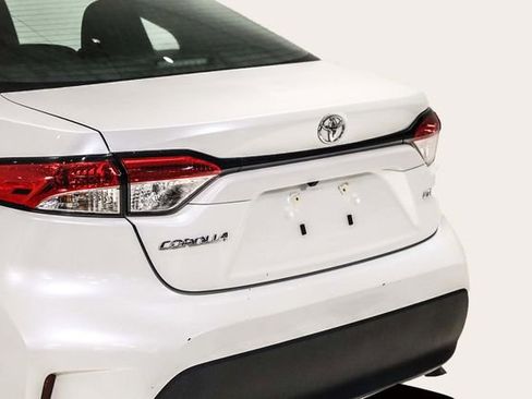 Used 2024 Toyota Corolla LE image 8