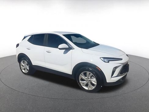 Used 2025 Buick Encore GX Preferred image 2