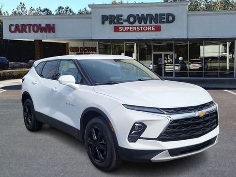 Used 2025 Chevrolet Blazer LT FWD image 1