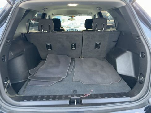 Used 2018 Chevrolet Equinox LS image 31