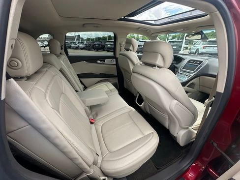 Used 2016 Lincoln MKX Reserve w/ Luxury Package AWD/4WD image 13