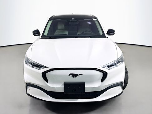 Used 2021 Ford Mustang Mach-E Premium image 2
