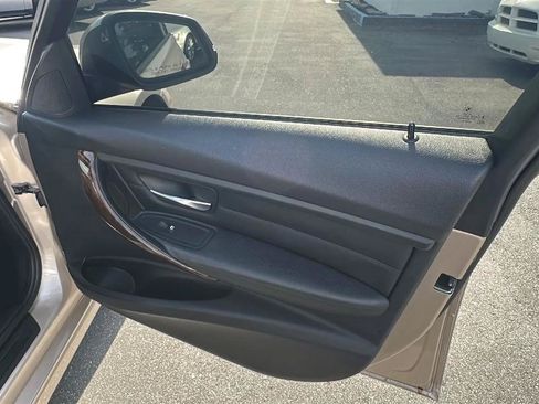 Used 2013 BMW 328i xDrive Sedan AWD/4WD image 32
