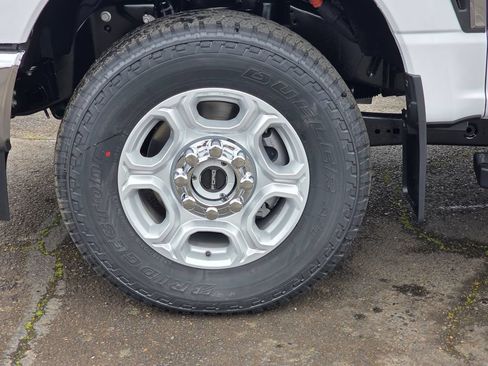 New 2026 Ford F350 XLT w/ 360-Degree Camera Package AWD/4WD image 39