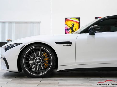 Used 2022 Mercedes-Benz SL 55 AMG 4MATIC w/ Driver Assistance Package image 13