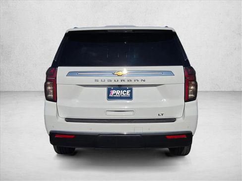 Used 2023 Chevrolet Suburban LT image 7
