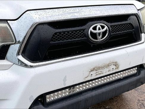 Used 2014 Toyota Tacoma PreRunner w/ SR5 Package RWD image 29