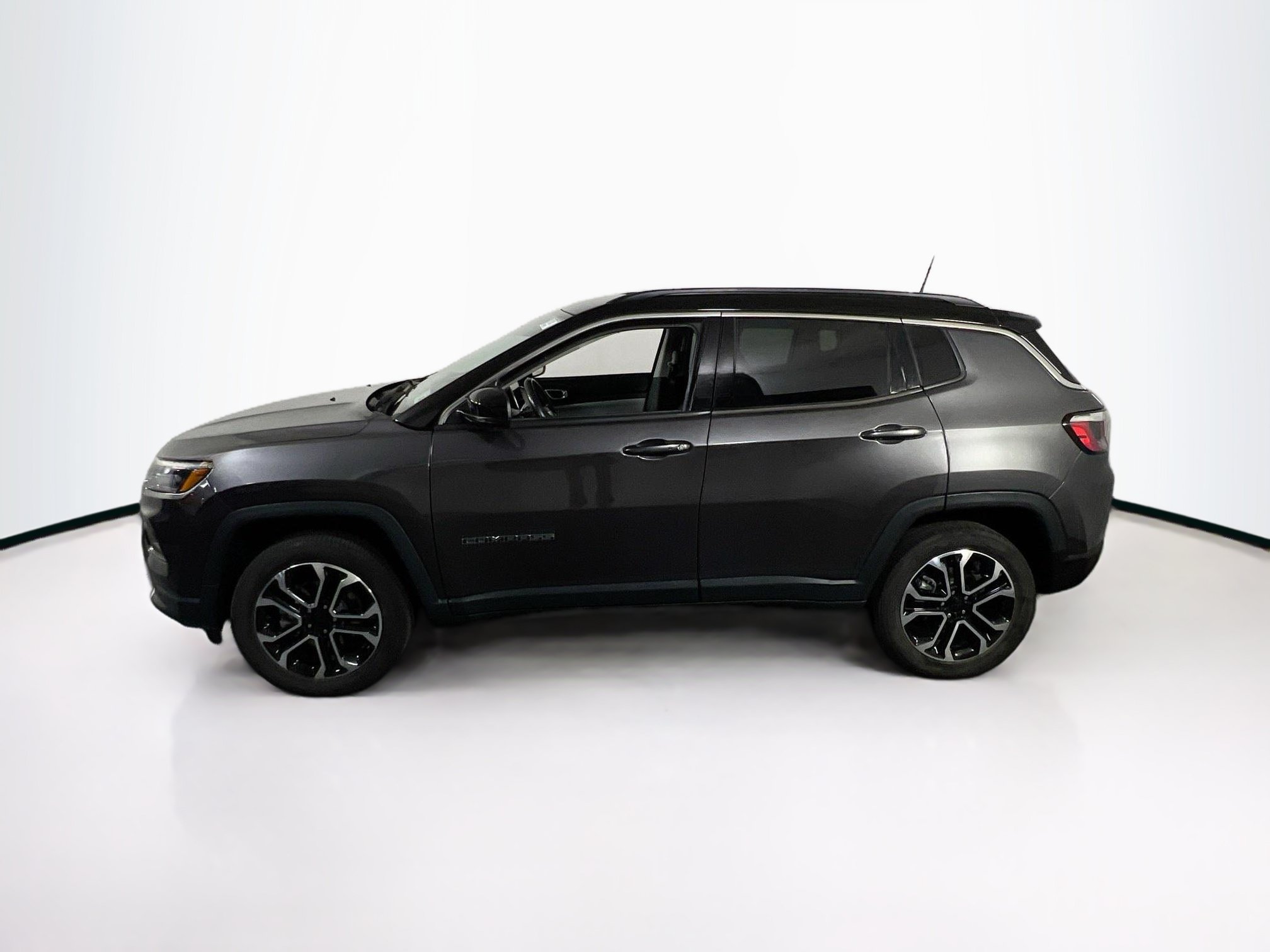 Used 2022 Jeep Compass Limited AWD/4WD image 8