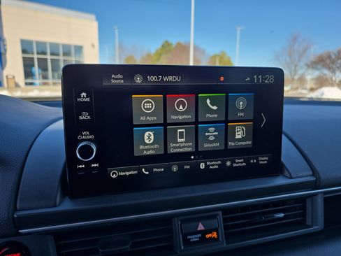 Used 2025 Honda Pilot Touring image 21