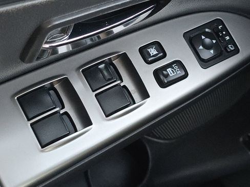 Used 2024 Mitsubishi Outlander Sport SE image 11