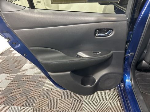 Used 2022 Nissan Leaf S image 19